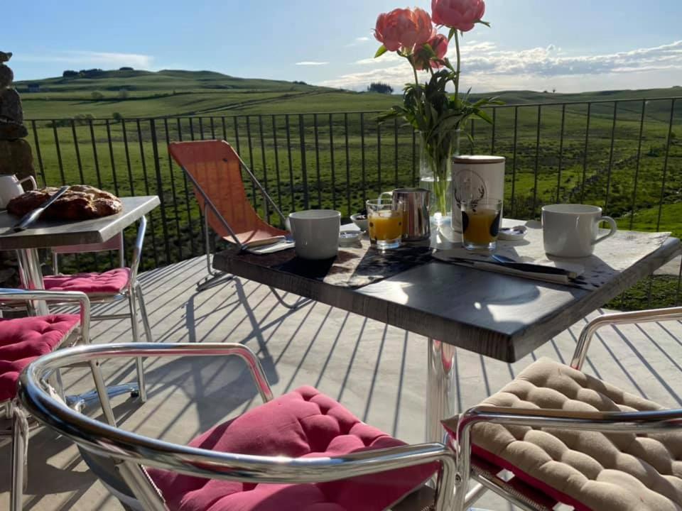 L'Estive D'Aubrac Hotel Buitenkant foto